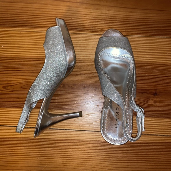 Rampage Heels - Picture 3 of 5